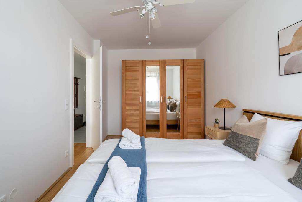 Quiet 1br Oasis, Fast Path By Hm Apartment Wien